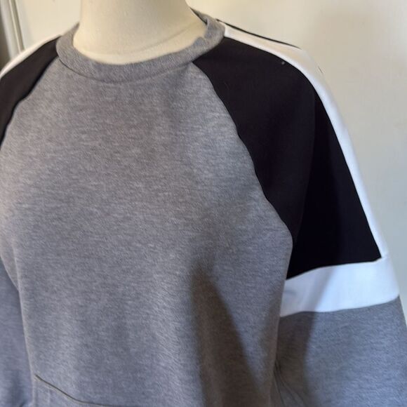 Express Gray Black Raglan Sweatshirt Large Cotton Blend Kangaroo Pocket - Picture 3 of 9